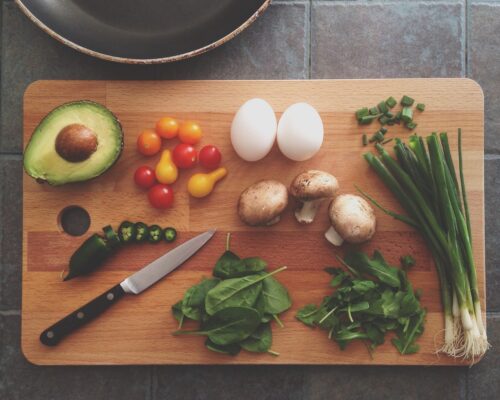 avocado, chopping board, ingredients-1838785.jpg